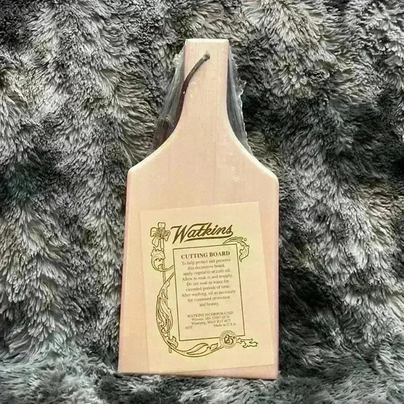 NWOT Watkins Wood Cutting Board 125th Anniversary  Woman Cooking Burned In - Picture 4 of 10